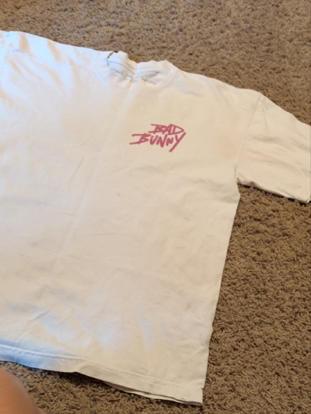 Bad Bunny Unisex White Graphic Tour T‑Shirt with Pink Print - Picture 3 of 12